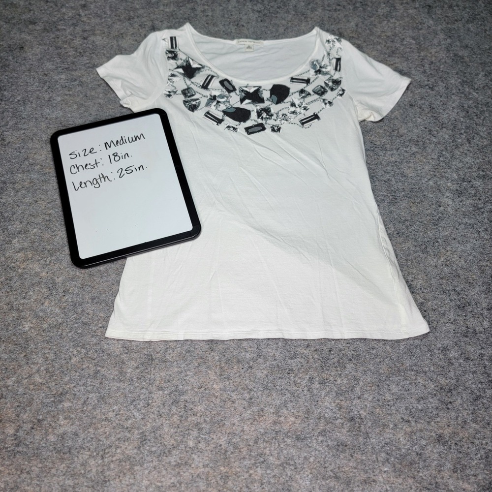Banana Republic Embellished Print Neckline T-Shirt Top‎ White Size Medium